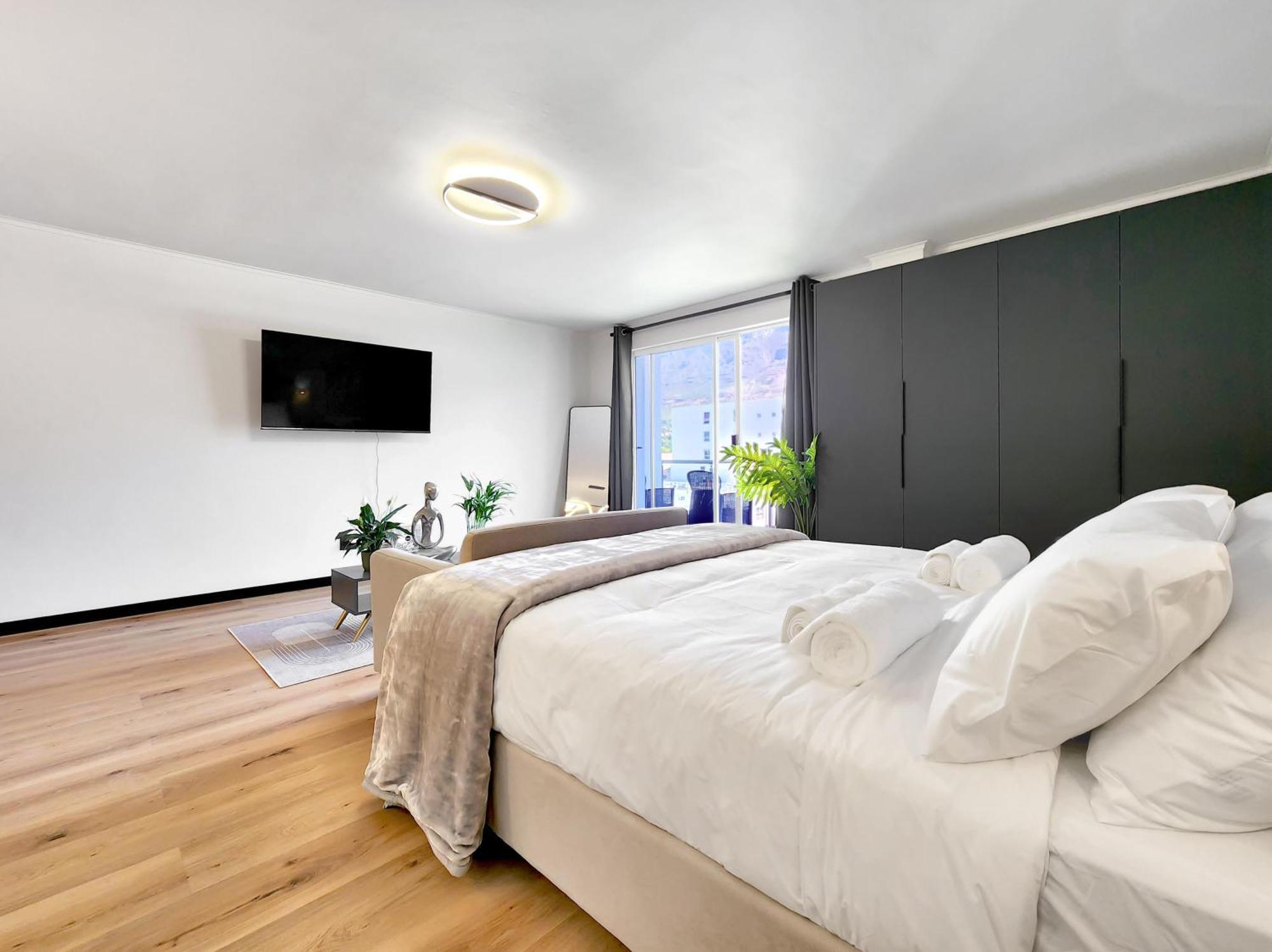 Stunning Within The Heart Of * Cape Town